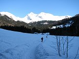 08 L'ampio pianoro delle Baite del Moschel - 1265 m.